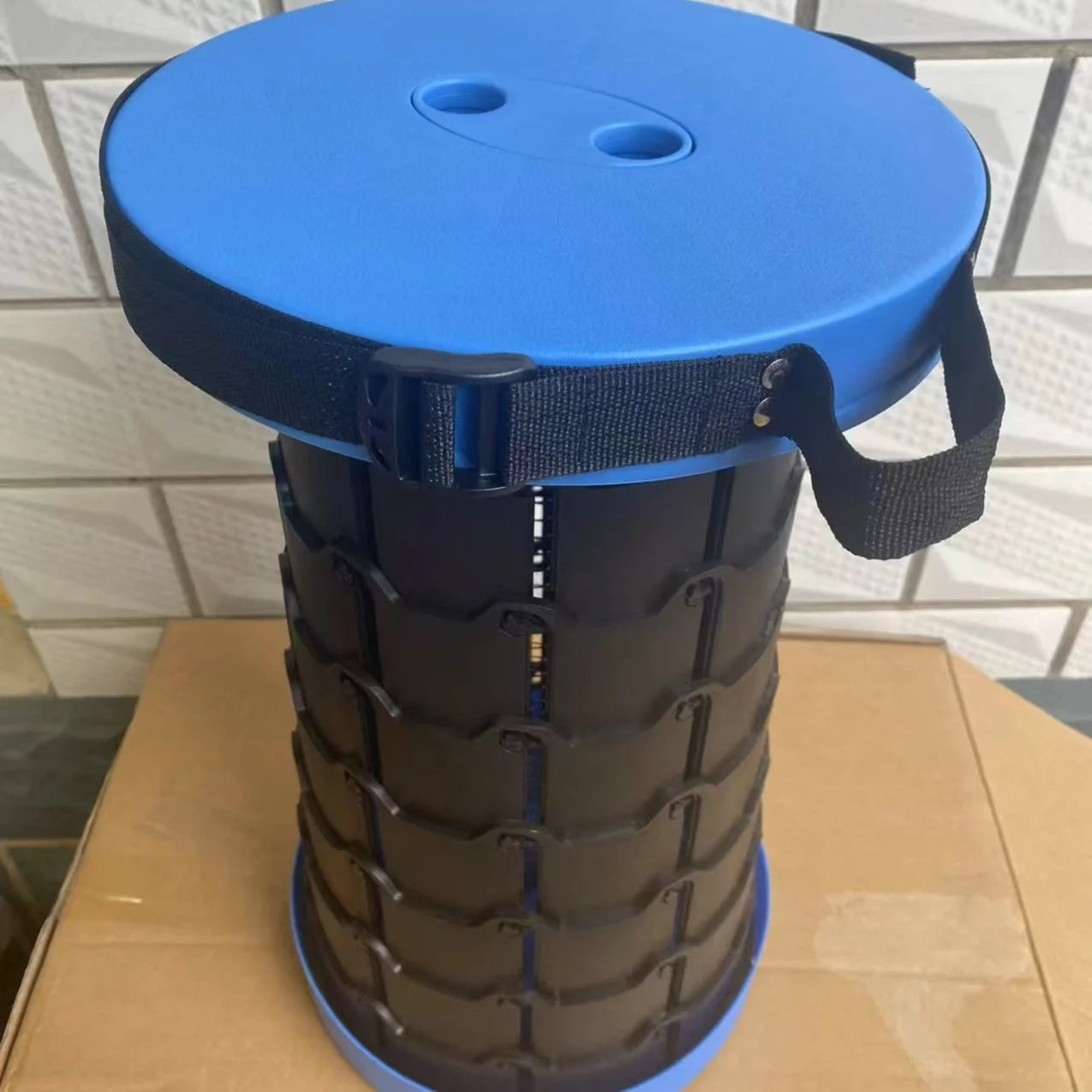 Retractable Foldable Stool Chair for Outdoor Camping, Compact Lightweight Aluminum Fishing Bench with Storage Bag, High Strength